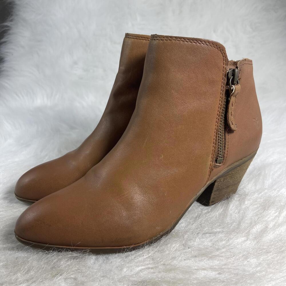Frye Judith Bootie Cognac Brown Leather Ankle Boot 3475044 Zip Closure SZ 7.5M